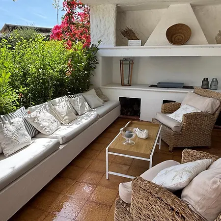 Bifamiliare Con Giardino Casa vacanze