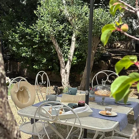 Bifamiliare Con Giardino 度假居 *
